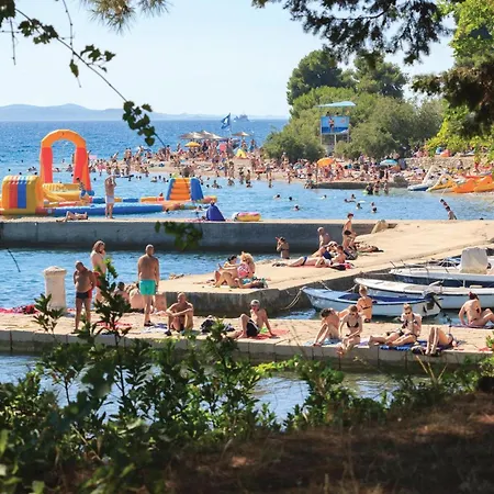 2 Bedroom Awesome In Rtina