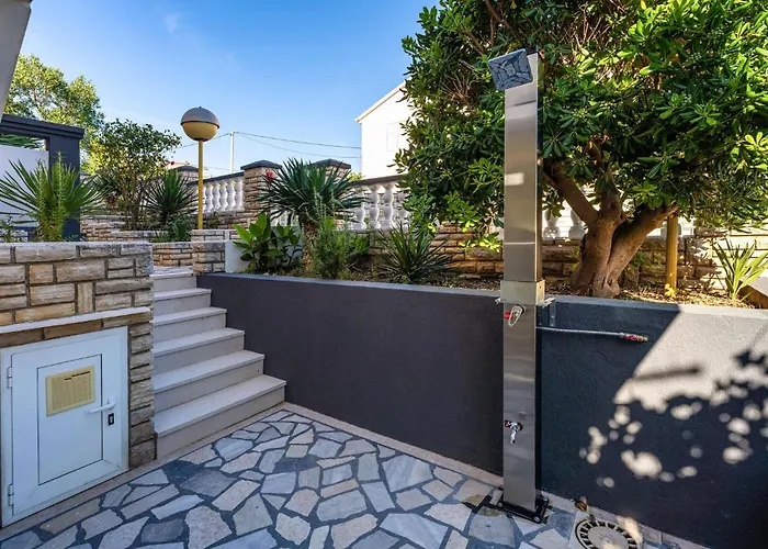 Apartman 2 Bedroom Awesome In